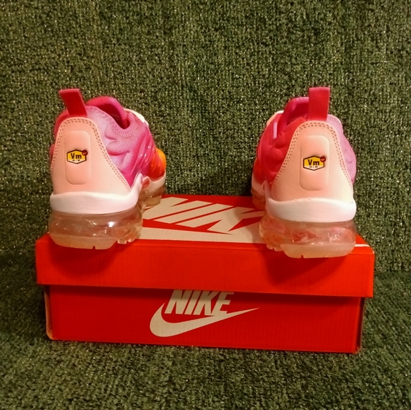 Women's Nike Vapormax Plus - Picture 6 of 6